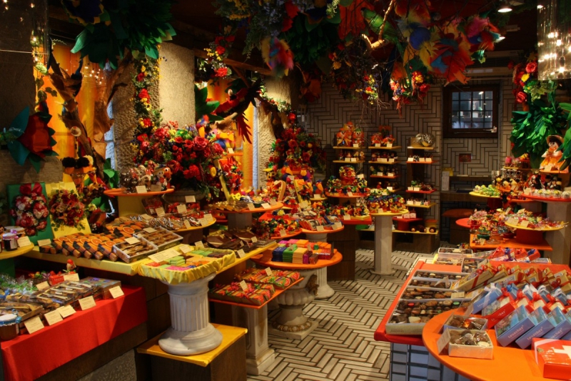 ecommerce-LES ARCS-min_candy_store_chocolate_shop_chocolate_switzerland-393515